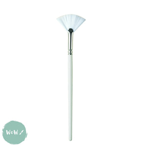 Pro Arte Series 33 Polar Nylon All Purpose Brushes- Fan – Medium (size 4)